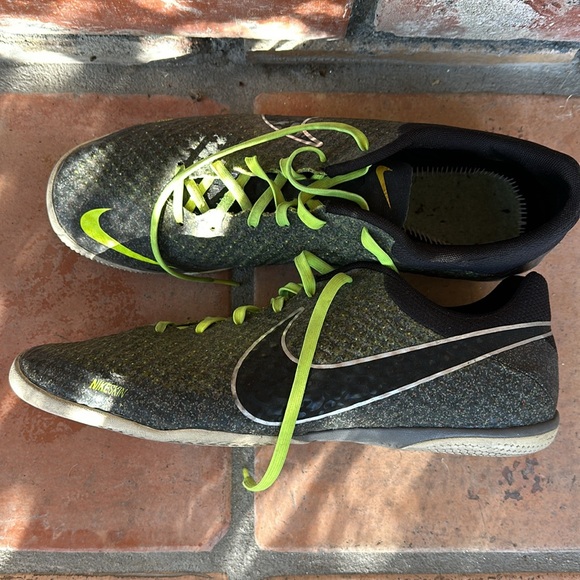 NIKE FC247 ELASTICO FINALE II WOLF GREY/BLACK/VOLT Indoor Soccer - Picture 3 of 5